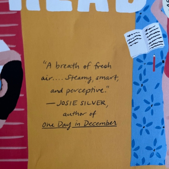 Beach Read by Emily Henry - Picture 5 of 6